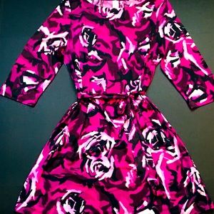 Avon Black/White/Wine long sleeve Flower Dress with belt